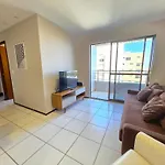 Moderno e perto da praia Emílio Hinko