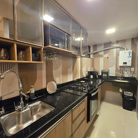 Apartamento Moderno E Perto Da Emilio Hinko *