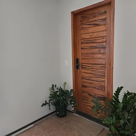 Apartamento Moderno E Perto Da Emilio Hinko *